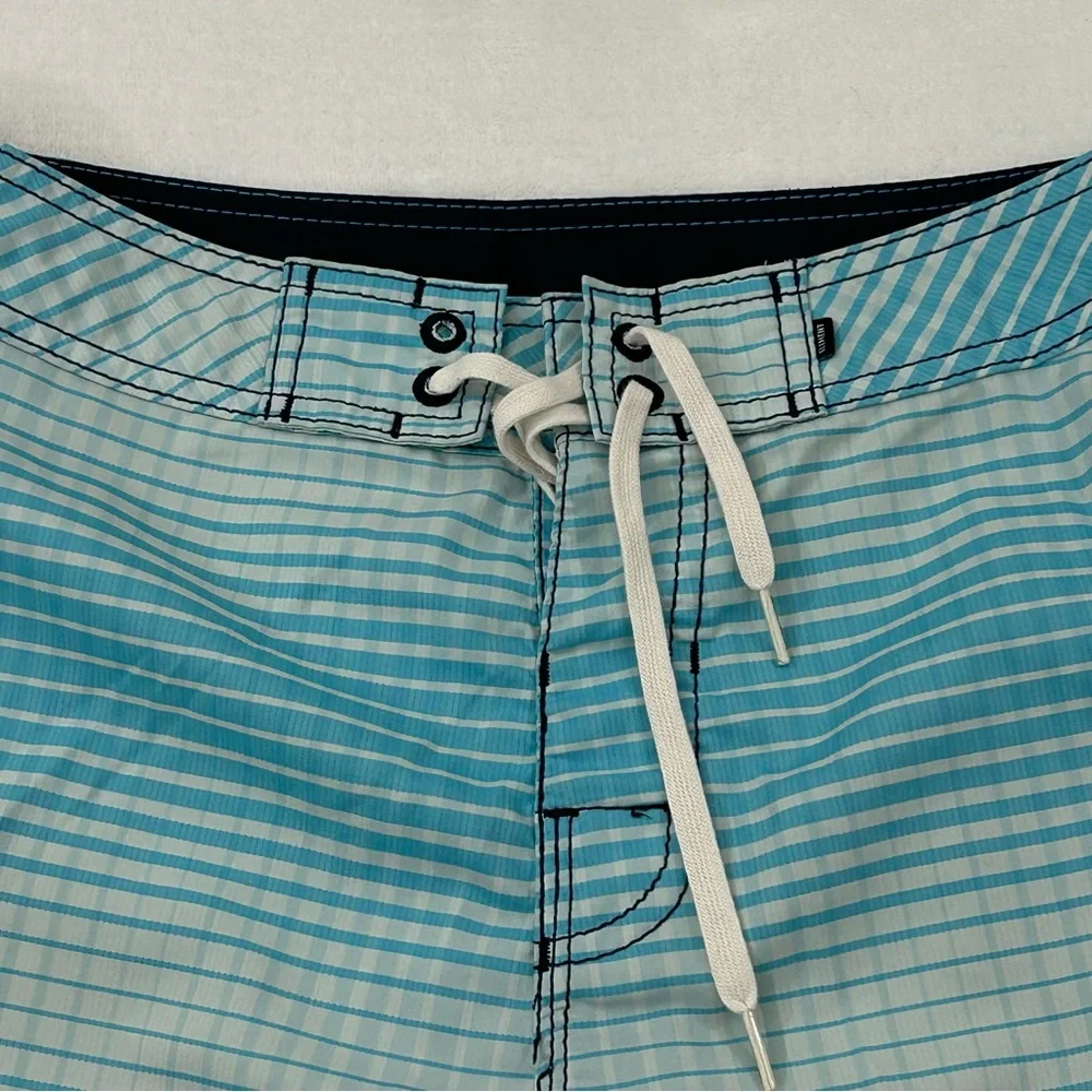 Element Skateboards Water Blue & White Striped Surf Swim Board Shorts Mens 30/31